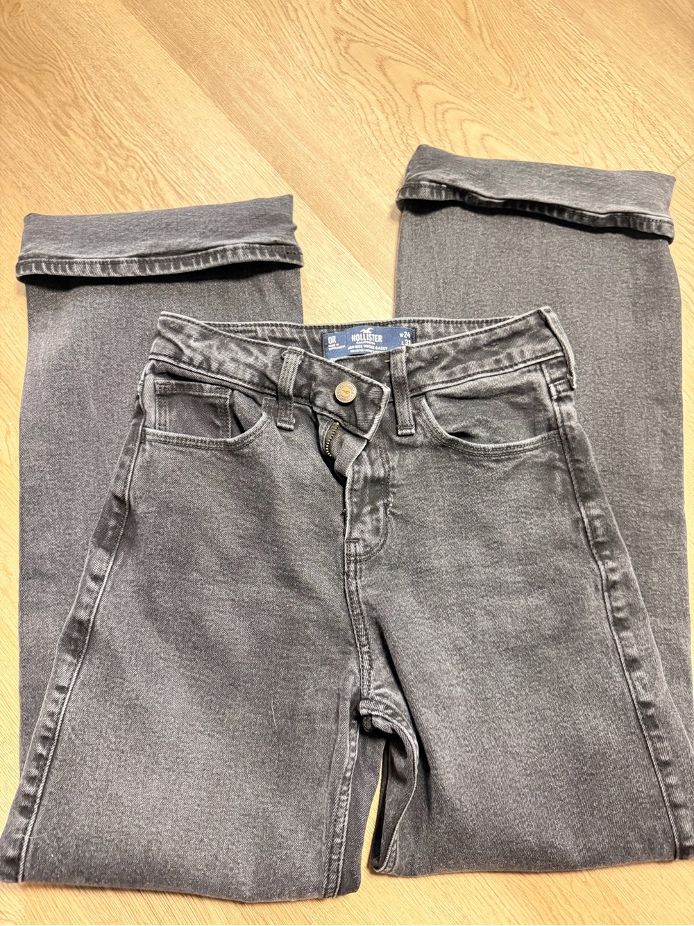 Hollister High-Rise Gray Straight Jeans